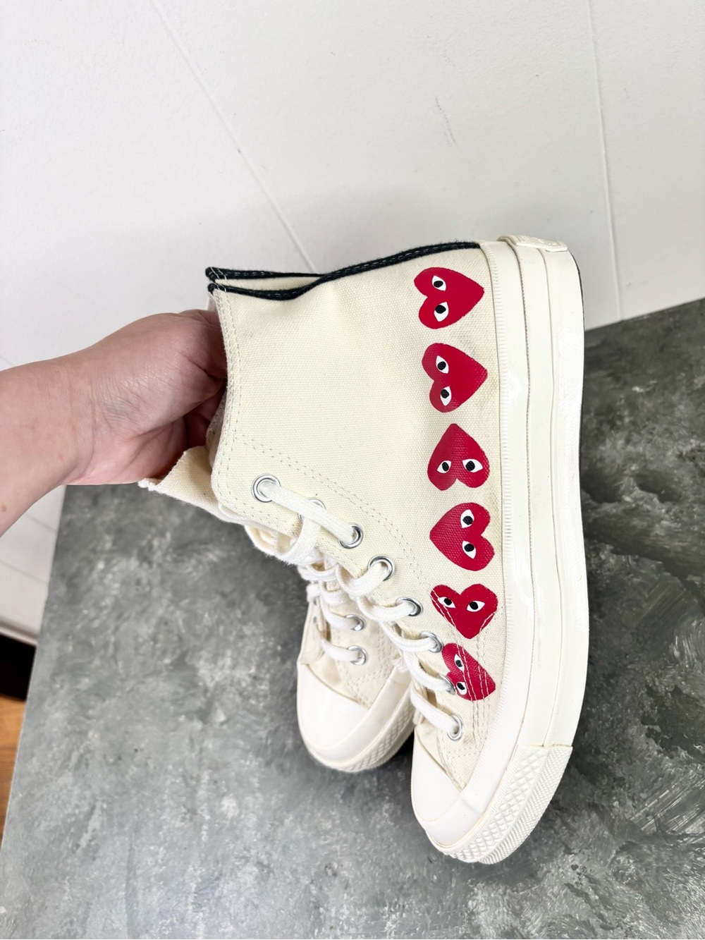 Converse Chuck Taylor All Star 70 Hi Comme des Garcons PLAY Multi-Heart White - Picture 6 of 13